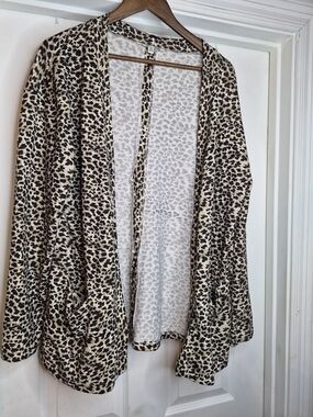 Extra Touch Leopard Print Open-Front Women's Cardigan Cream Black Brown 2x